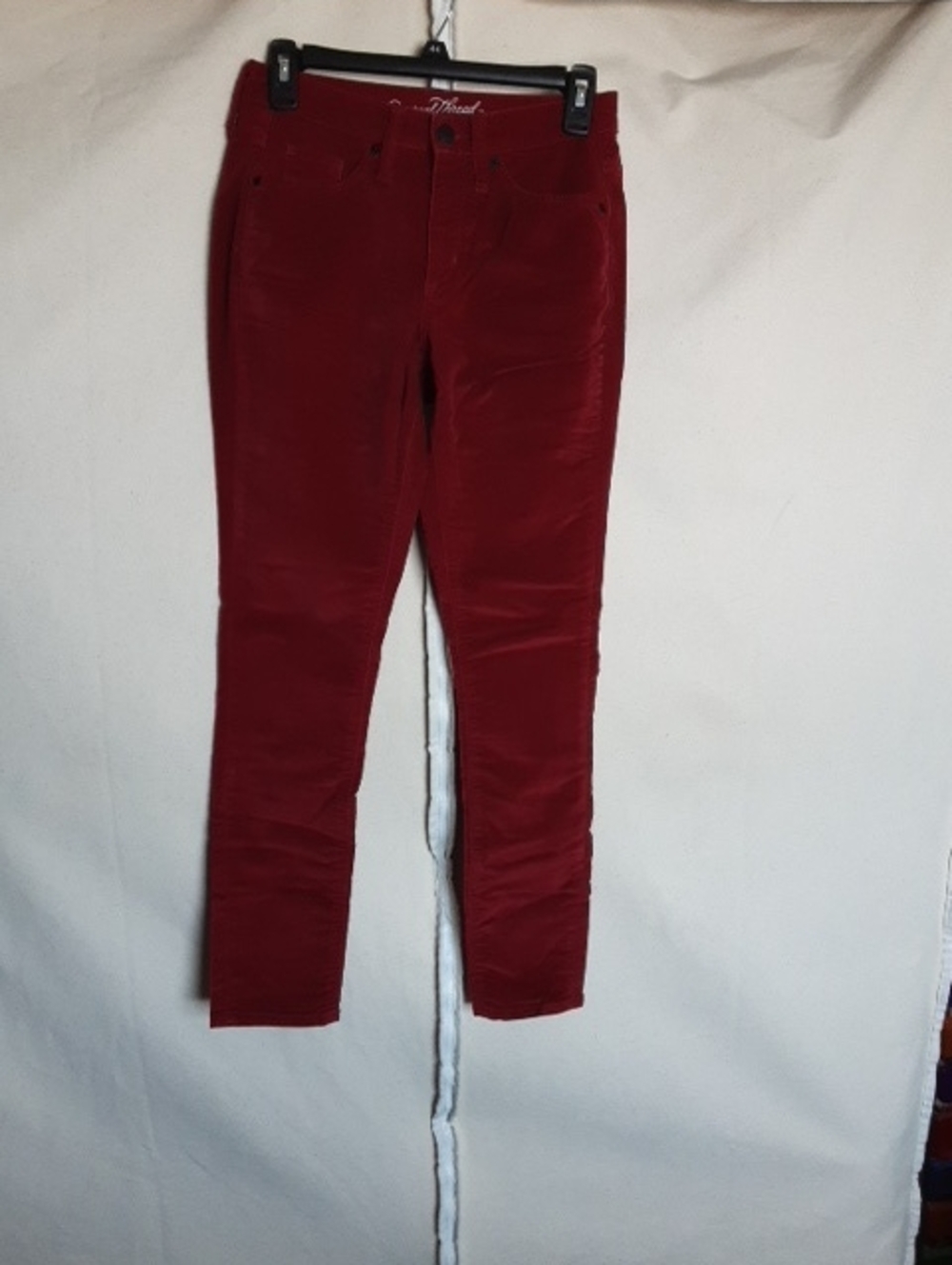 Universal Thread 294 Skinny Stretch Velvet Jeans in Burgundy Red NW Out Tags.